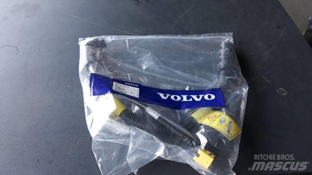 Volvo HOSE 22330354 Transport Sonstige