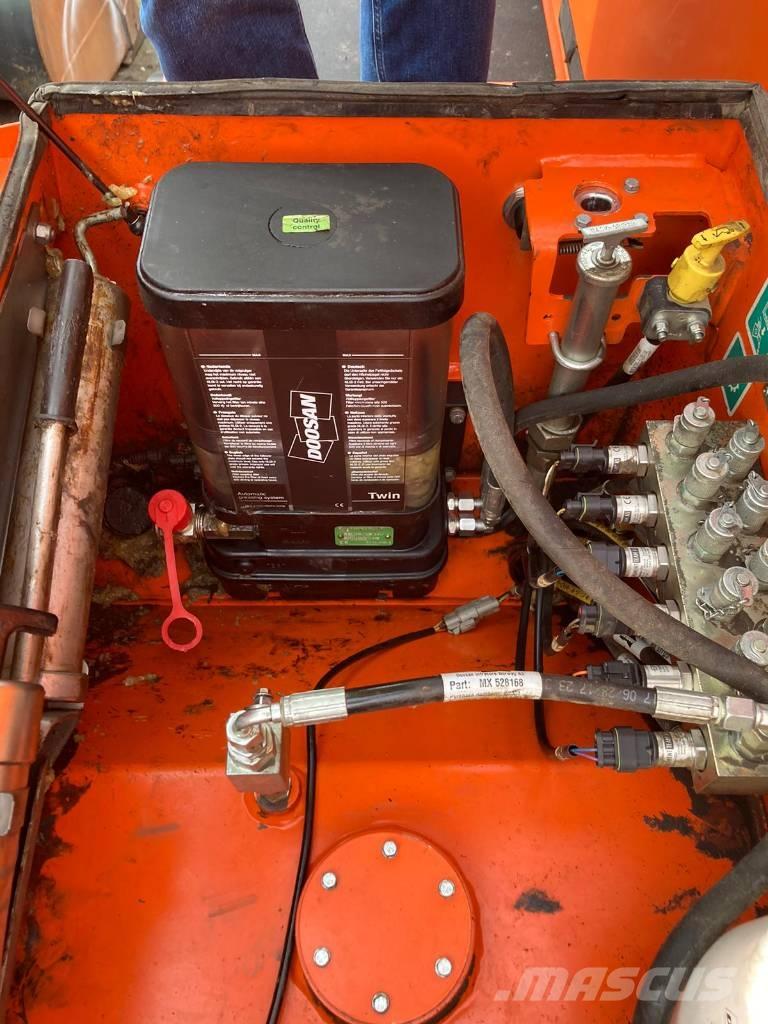 Doosan DA 30 Dumper - Knickgelenk