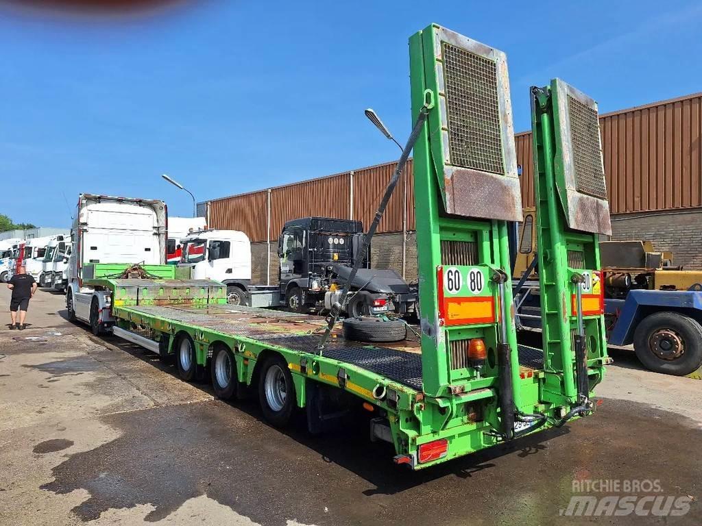 Kässbohrer LOWBED Tieflader-Auflieger