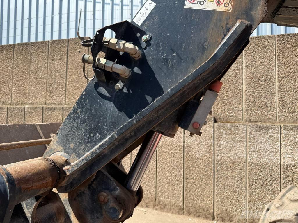 Manitou MT 733 Teleskoplader