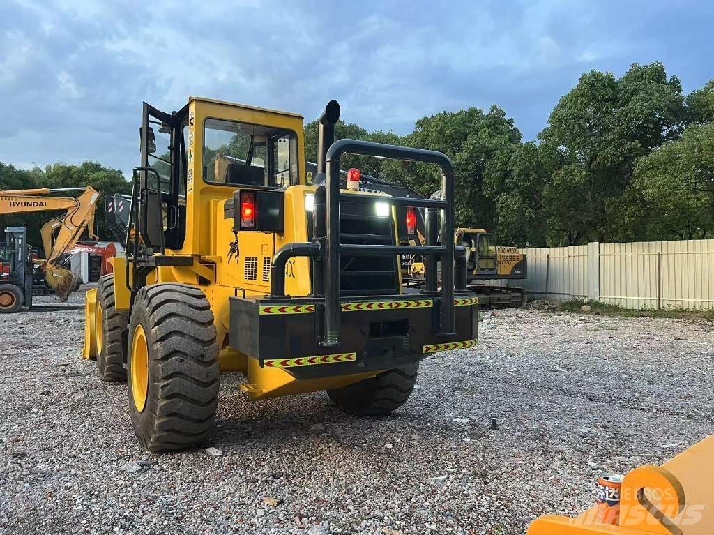 Komatsu WA 320-3 Radlader