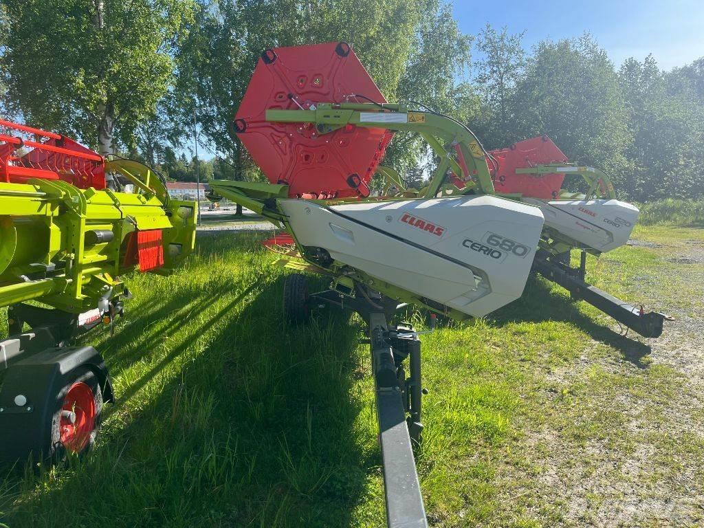 CLAAS Trion Mähdrescher