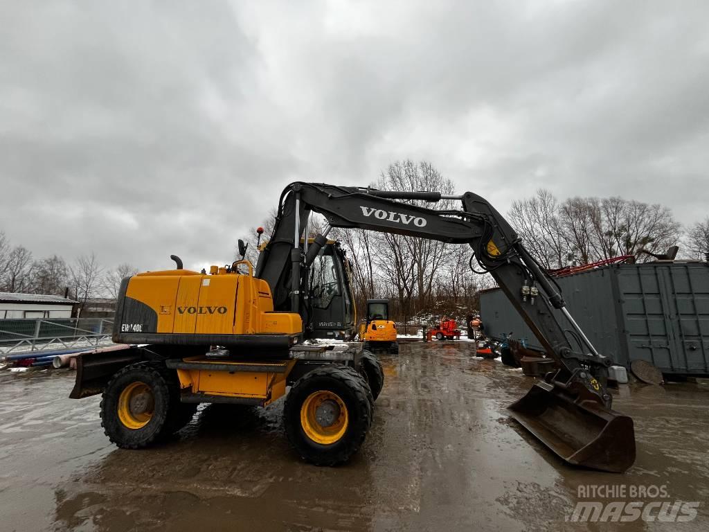 Volvo EW 140 C Mobilbagger
