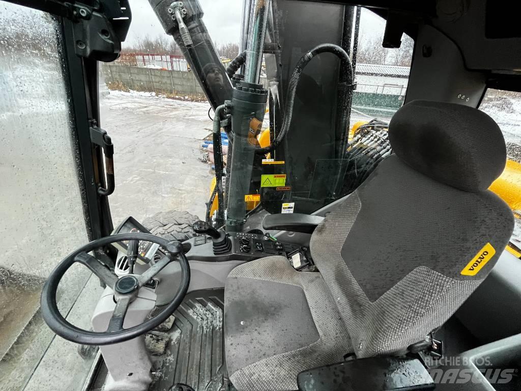 Volvo EW 140 C Mobilbagger