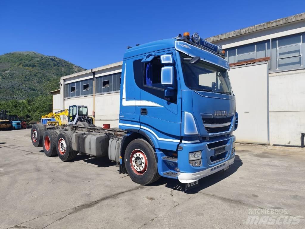 Iveco Stralis 320S50 Pritschenwagen mit Seilwinde