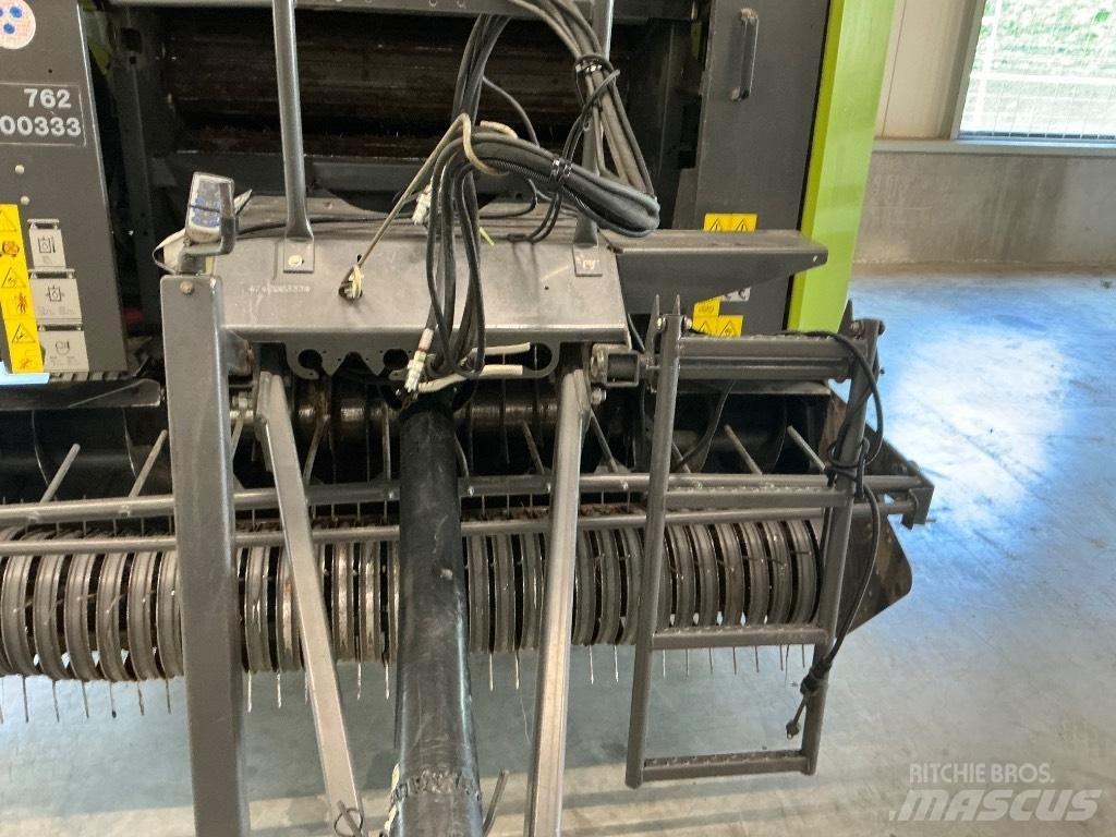 CLAAS Rollant 350 Rundballenpressen