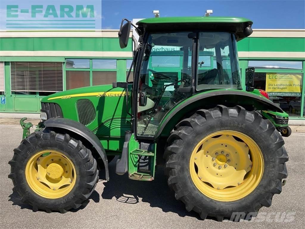 John Deere 5820 Traktoren