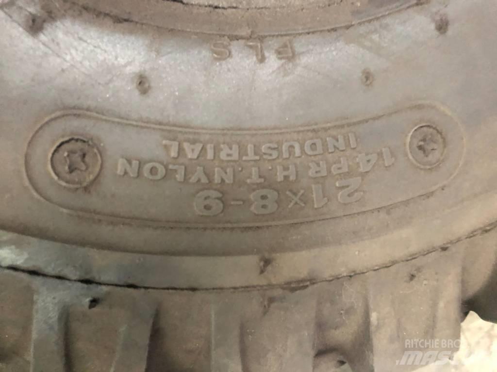 Bridgestone 21x8-9 Reifen