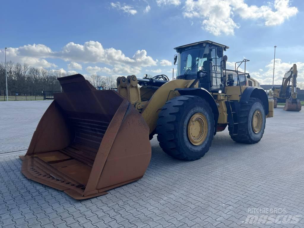 CAT 982M Radlader