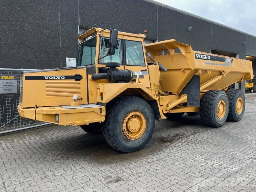 Volvo A25C Dumper - Knickgelenk