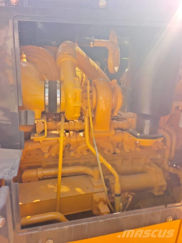 Shantui SD 22 Bulldozer