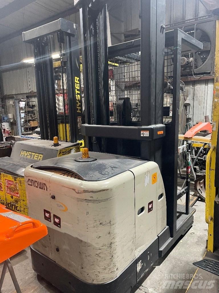 Crown Order Picker Elektrostapler