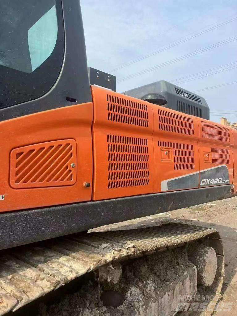 Doosan DX420LC Raupenbagger