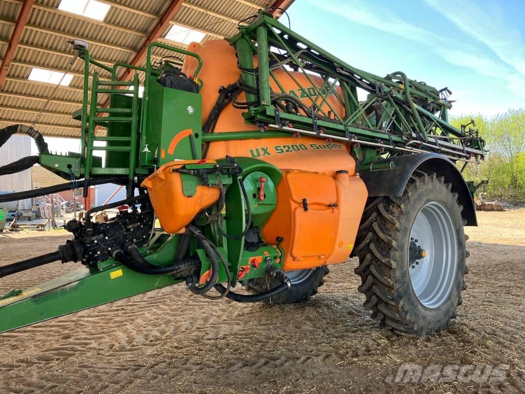 Amazone UX 5200 Anhängespritzen