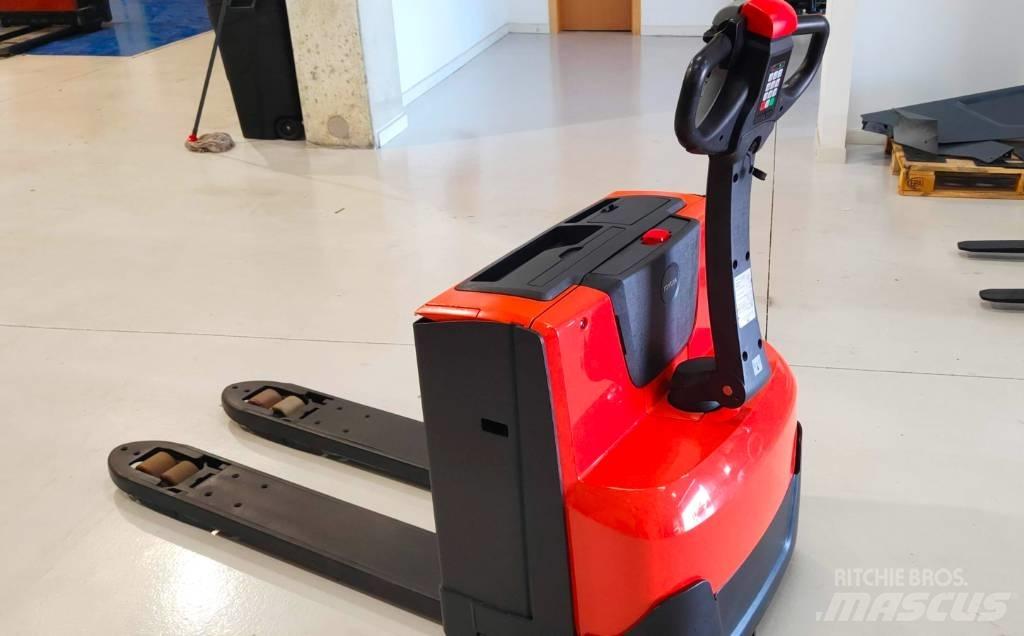 BT LWE 180 Niedergabelstapler