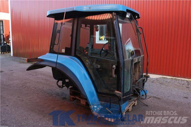 New Holland 8870 Kabinen