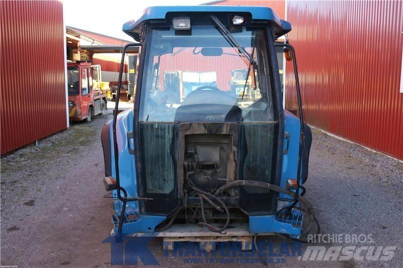 New Holland 8870 Kabinen