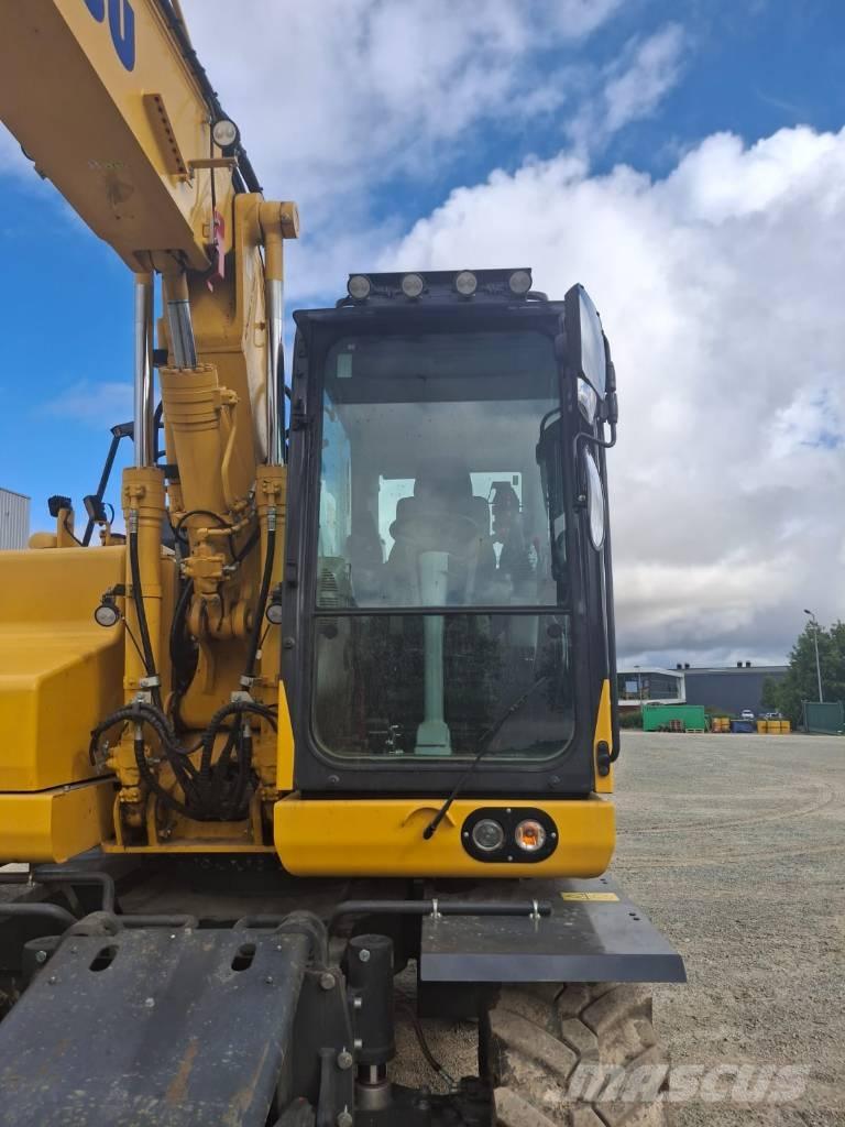 Komatsu PW158-11 Mobilbagger