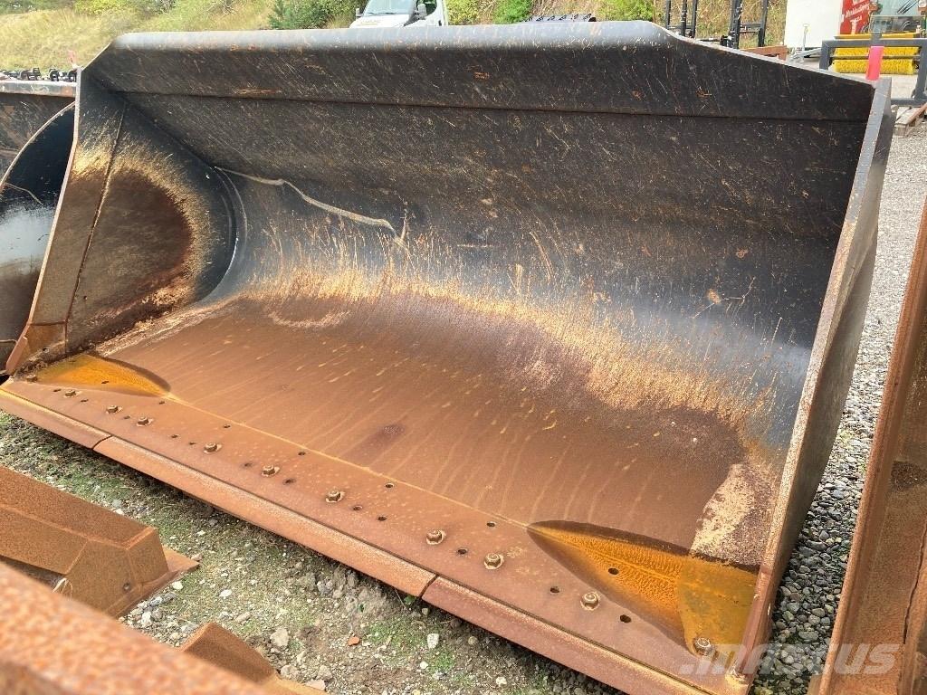 CASE 821 Skovl Radlader