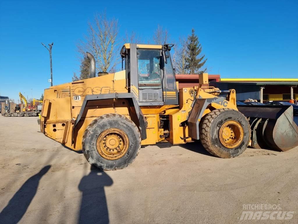 CASE 821 C Radlader
