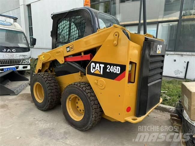 CAT 246 D Kompaktlader