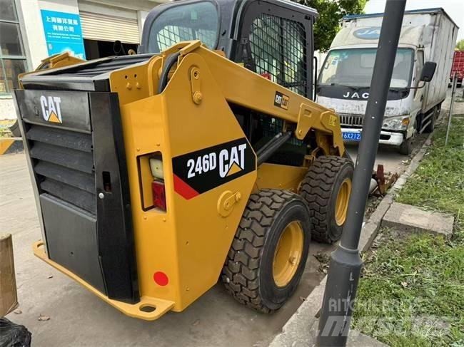 CAT 246 D Kompaktlader