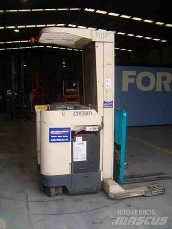 Crown 35RRTT210 Schubmaststapler