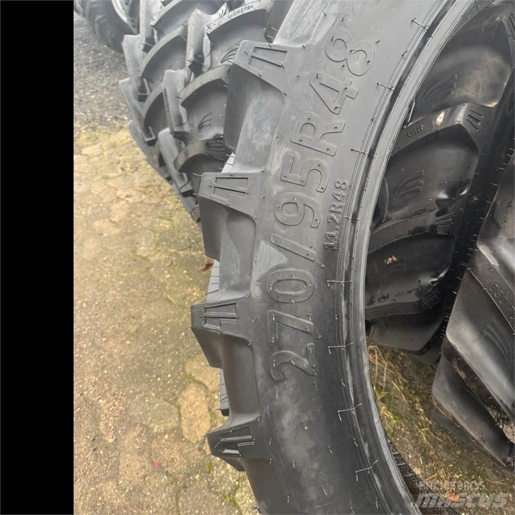  270/95R48 *GRI* Reifen