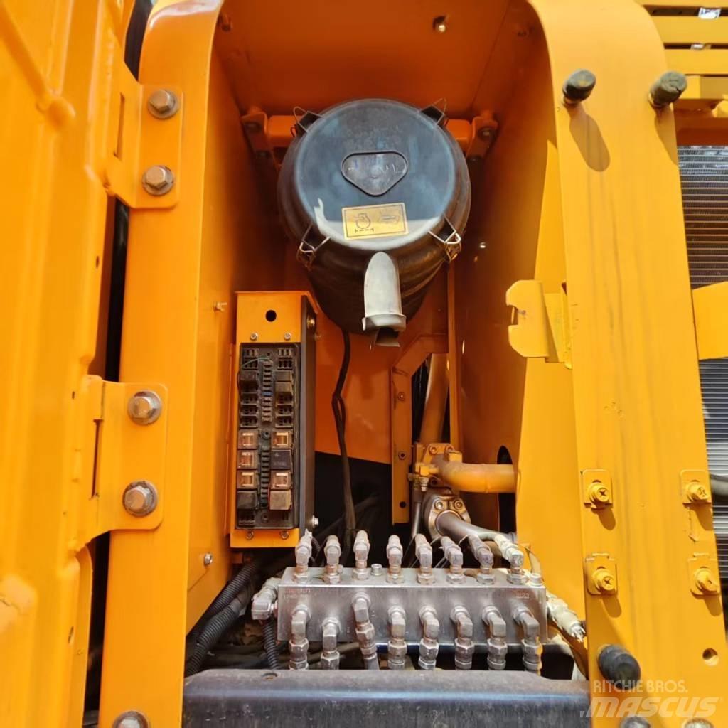 Hyundai Robex 300 LC Raupenbagger