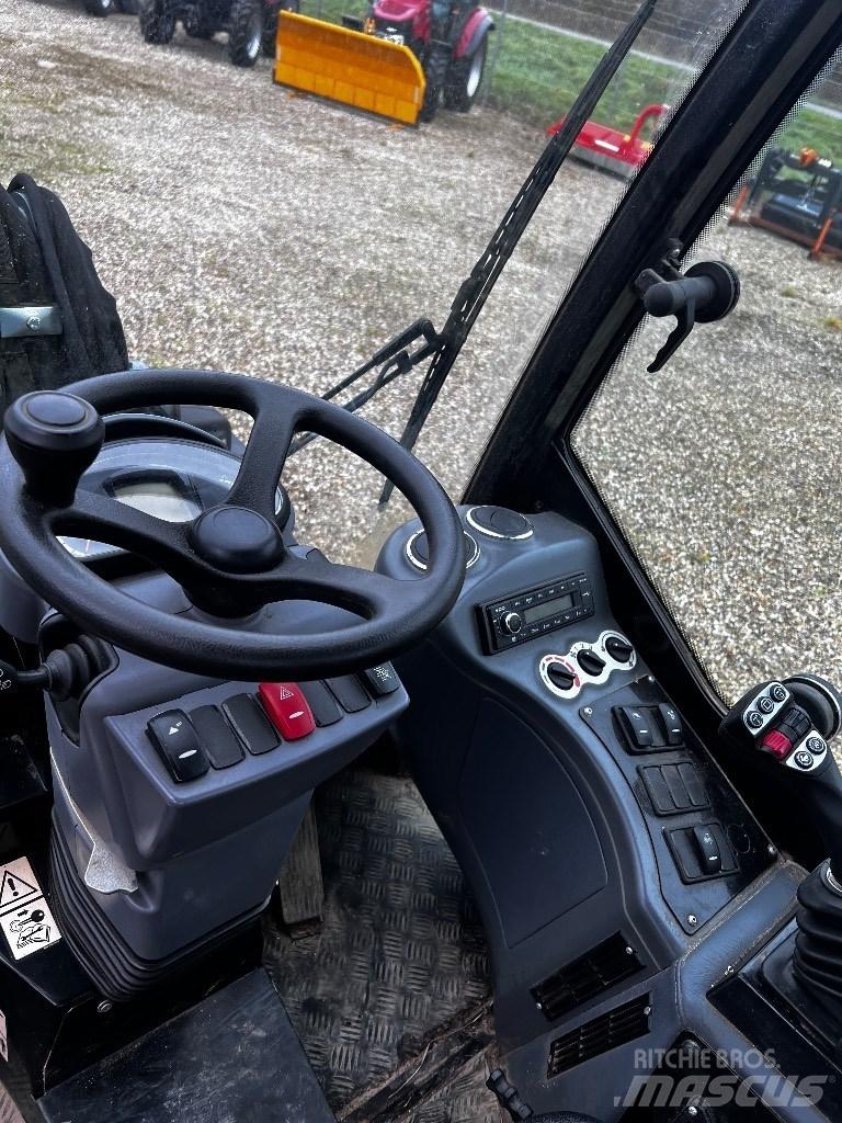 GiANT G3500 Minilader