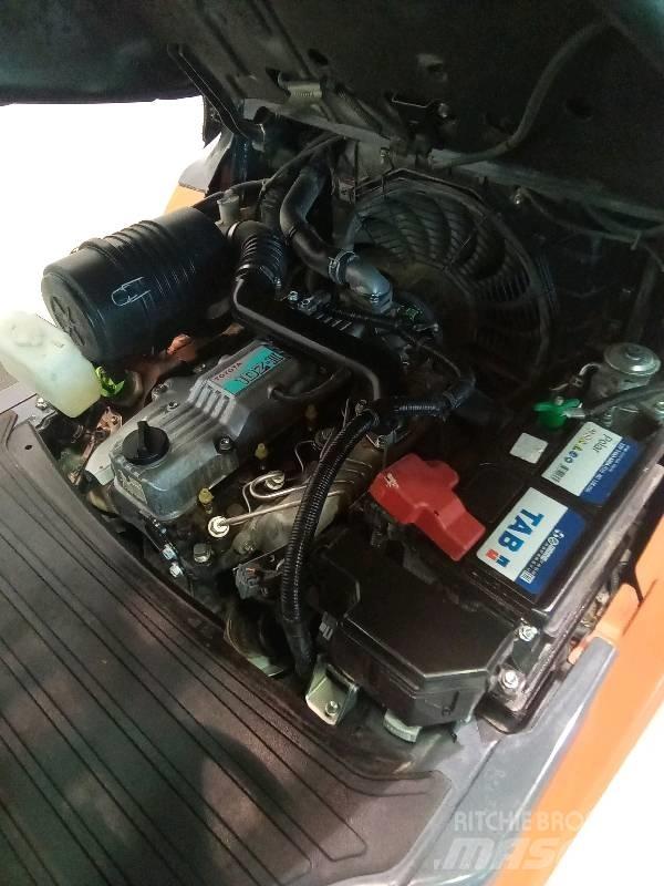 Toyota 8 FDF 25 Dieselstapler