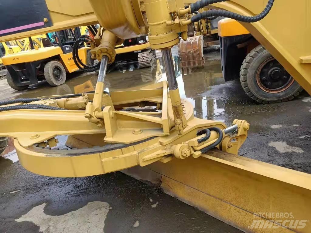 CAT 12 G Grader