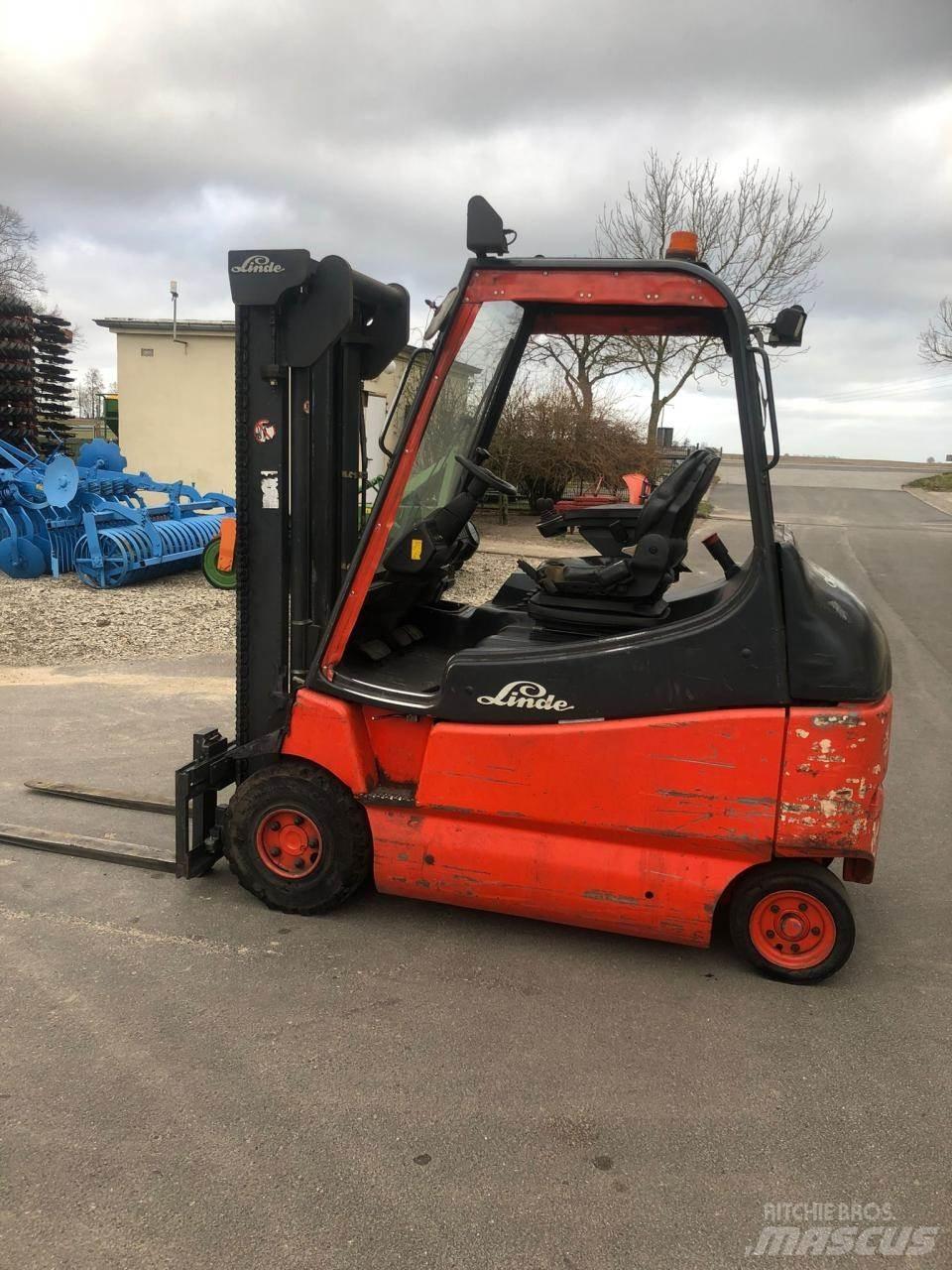 Linde E 25 Elektrostapler