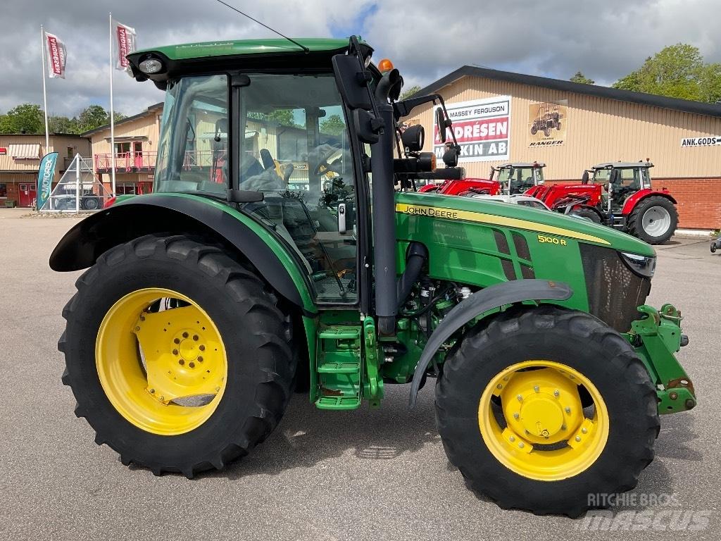 John Deere 5100 R Traktoren