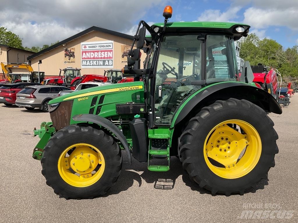 John Deere 5100 R Traktoren