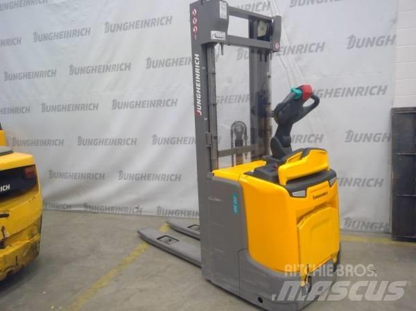 Jungheinrich ERC 212 Selbstfahrstapler