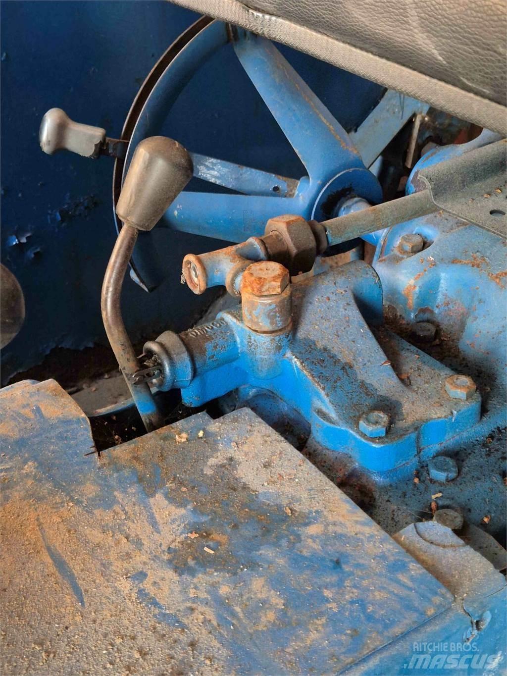 Ford 4000 Traktoren