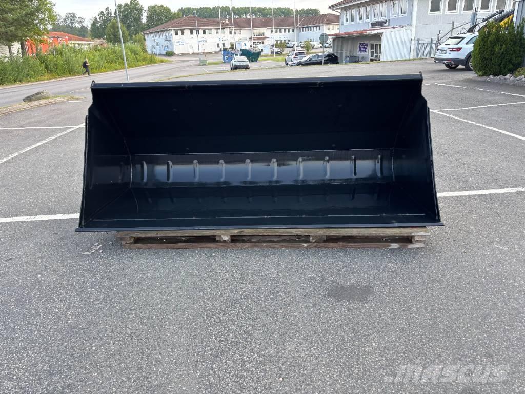 Quicke VL 265 SMS Front loader accessories