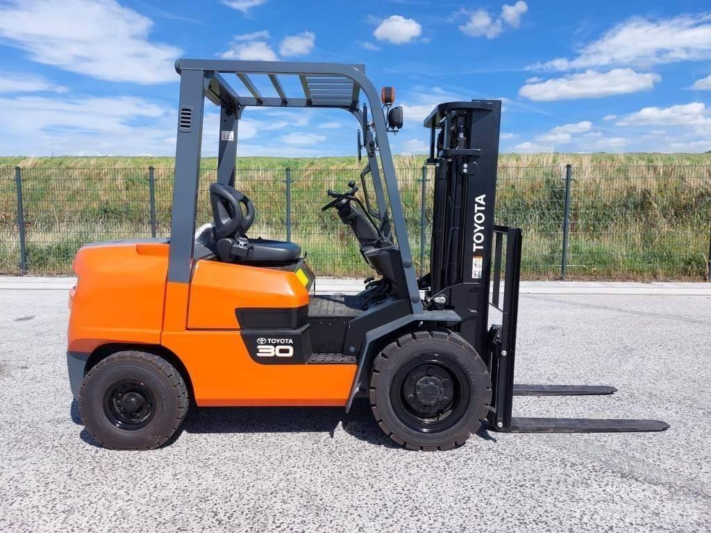 Toyota FDZN30 Dieselstapler