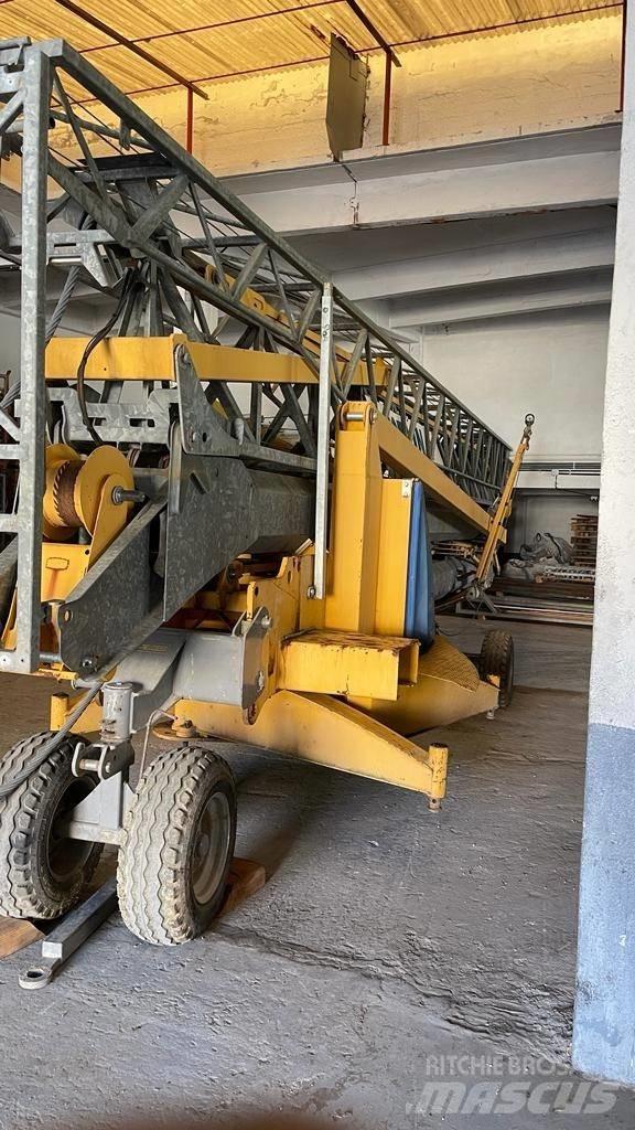 Potain IGO 22 Selbstaufrichtende Krane