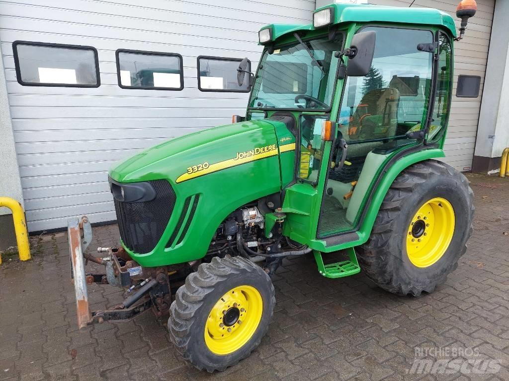 John Deere 3320 Kleintraktoren