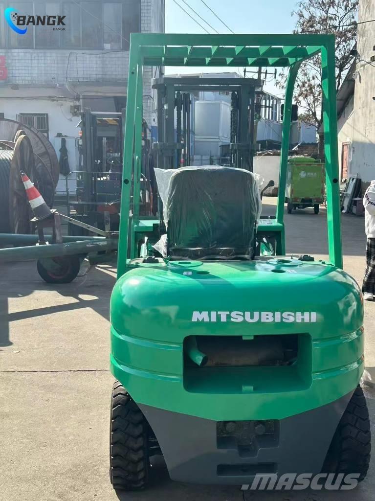 Mitsubishi FD 30 NT Dieselstapler