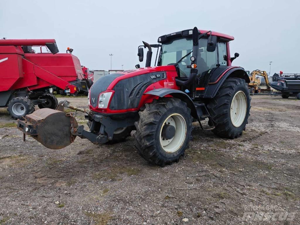 Valtra T 193 Traktoren