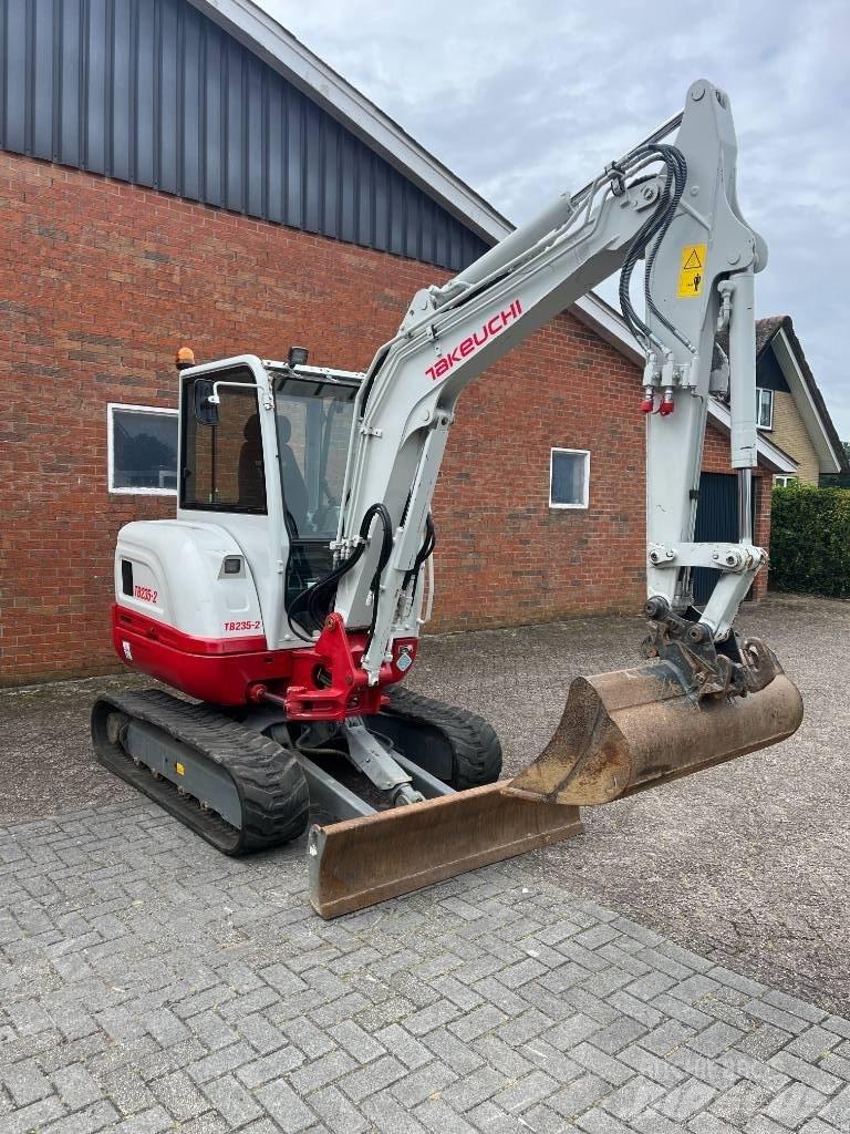 Takeuchi tb235-2 Minibagger < 7t