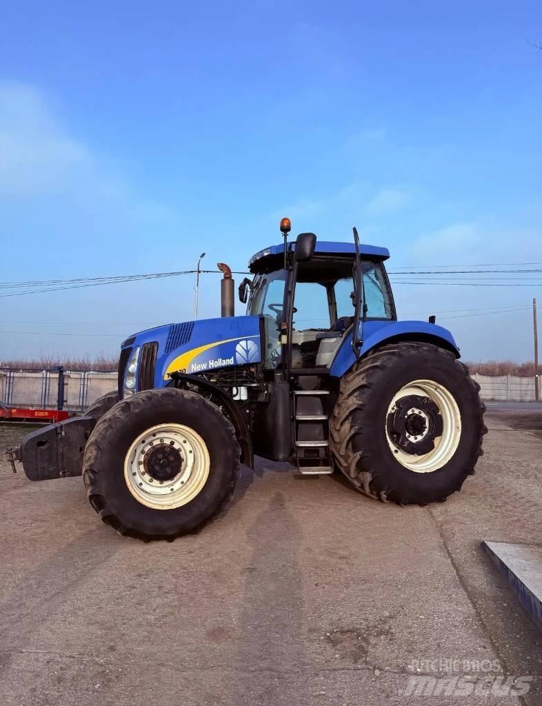 New Holland T 8030 Traktoren