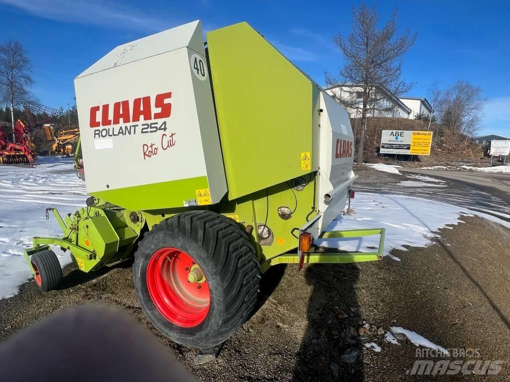 CLAAS Rollant 254 RC Rundballenpressen