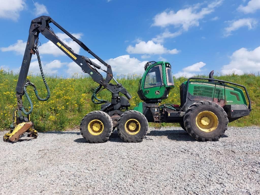 John Deere 1470G Harvester