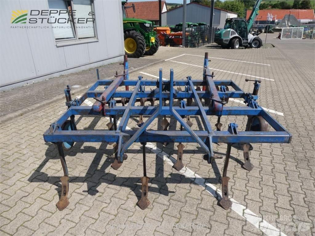 Lemken Achat 11C Grubber