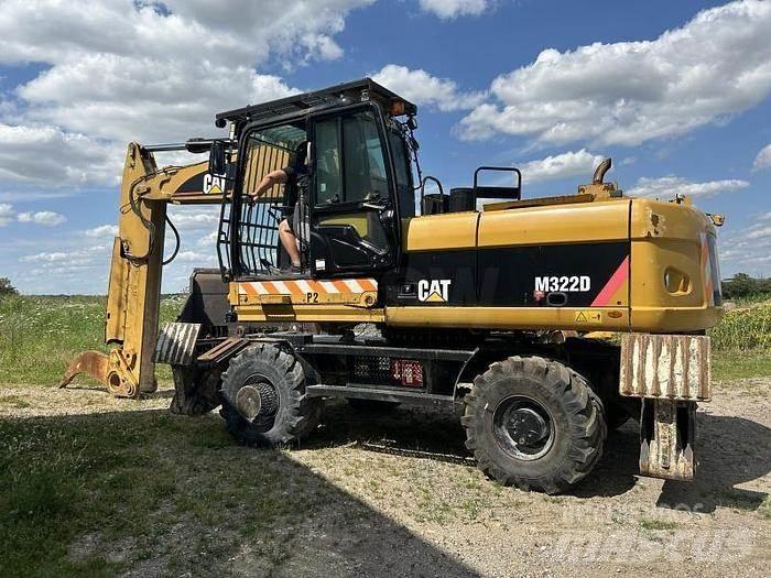 CAT M322D VAH Spezialbagger