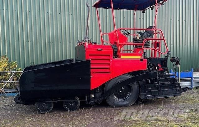 Marini MF 331 Strassenfertiger